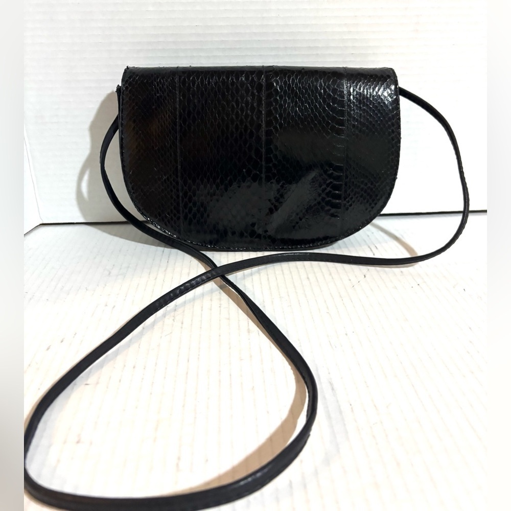 Vintage snakeskin leather Elegant Black Crossbody Bag